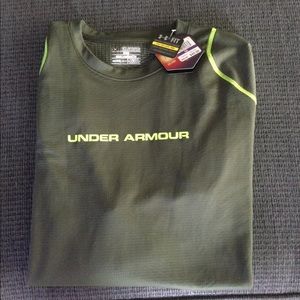 Under Armour 2XL Long Sleeve T-shirt